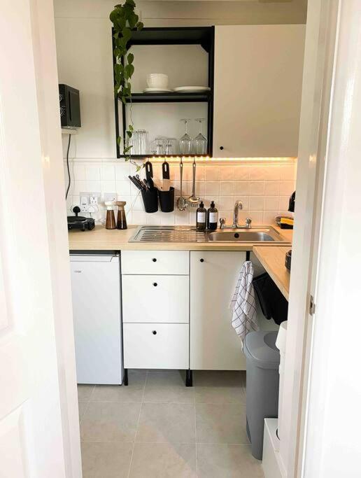 Cozy Studio Near Train Station 캠브리지 외부 사진